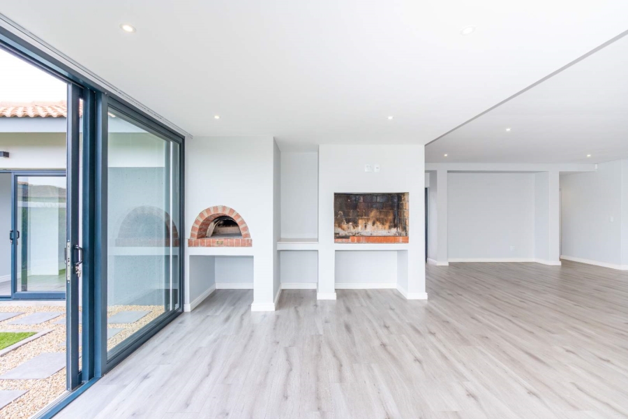 4 Bedroom Property for Sale in Langebaan Country Estate Western Cape